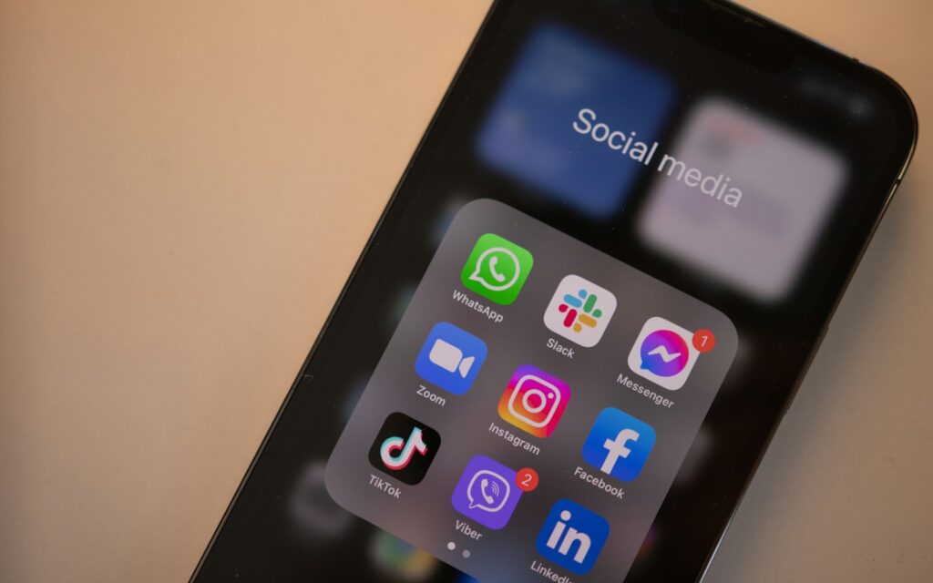 Smartphone als Werkzeug für Social-Media-Formate und Reichweite im Marketing